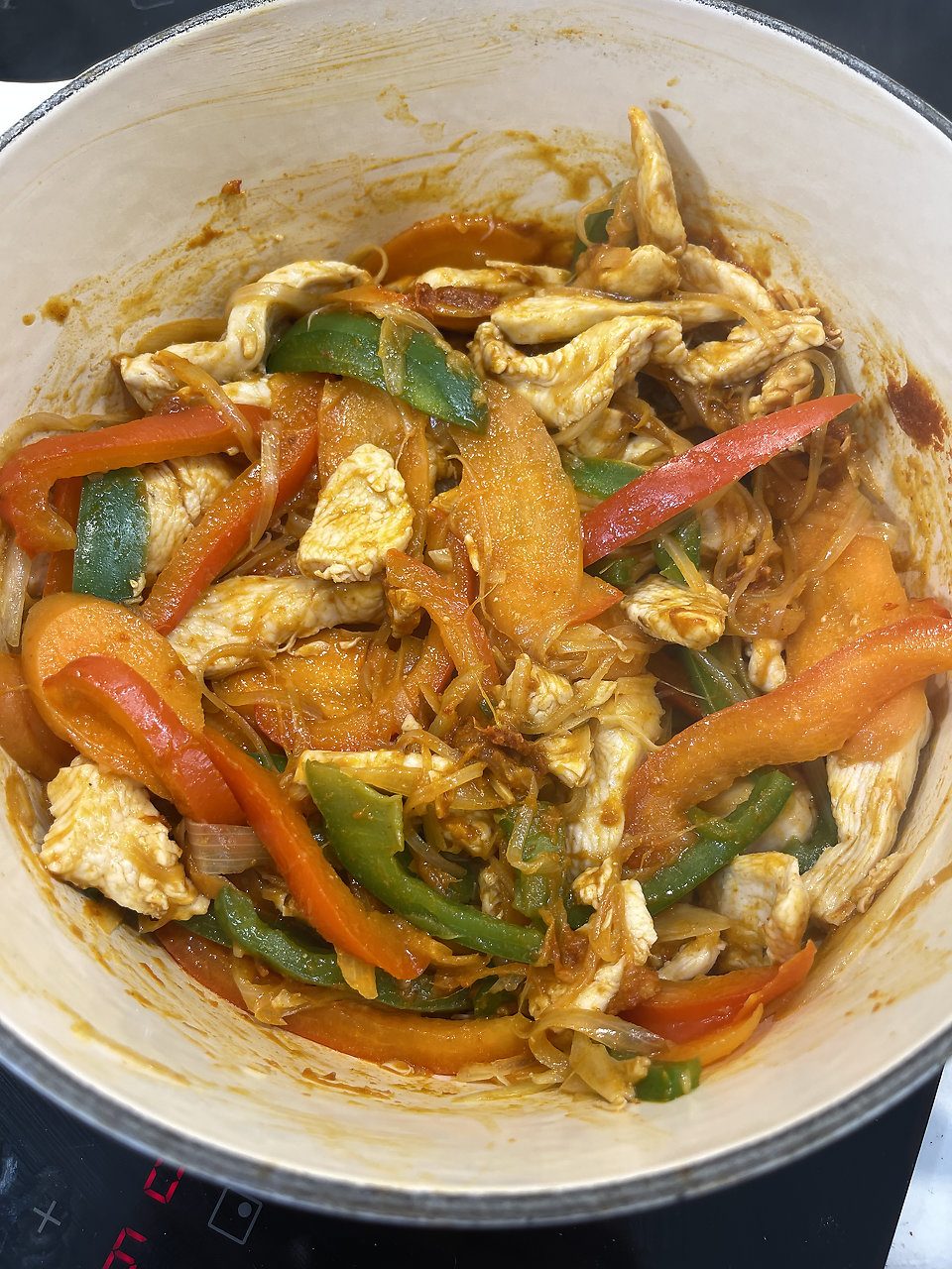 Zupa curry z krewetkami i pierożkami gyoza — krok 7