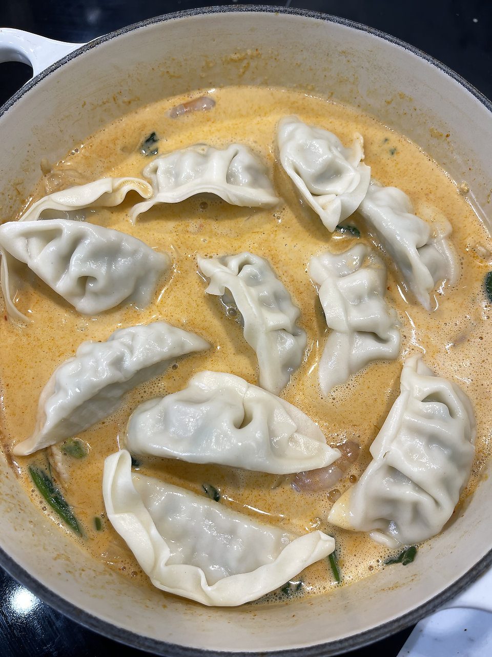 Zupa curry z krewetkami i pierożkami gyoza — krok 10