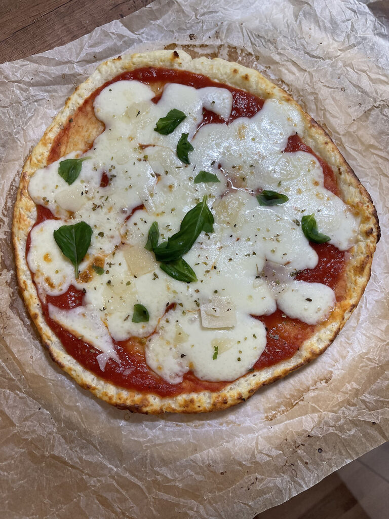 pizza na twarogowym spodzie