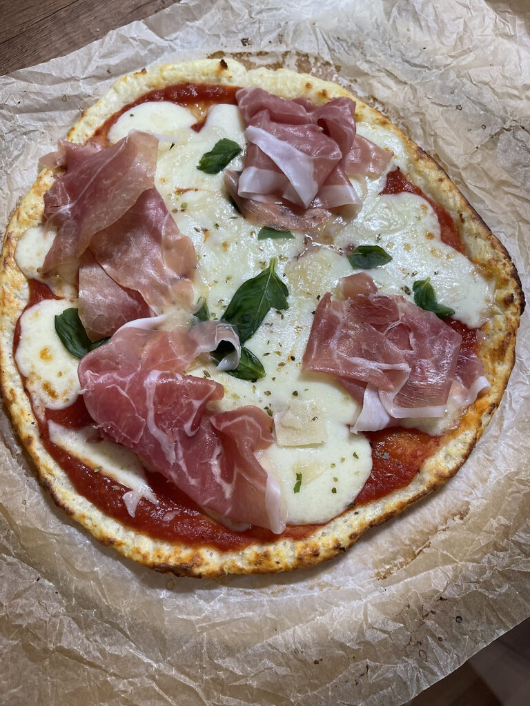 pizza na spodzie twarogowym