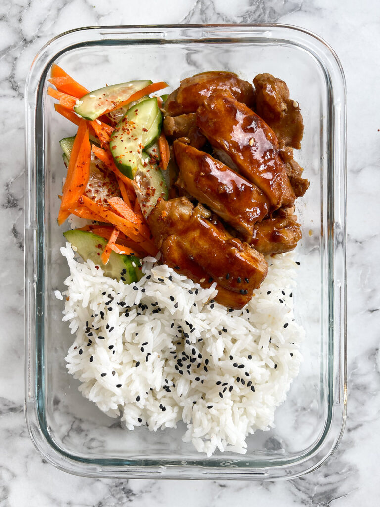 udko z kurczaka w sosie sojowym